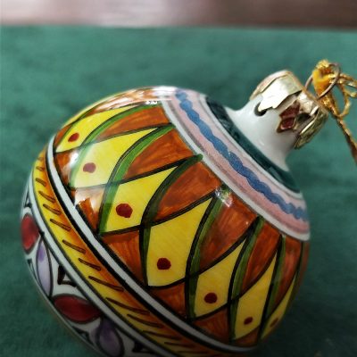 pallina natalizia per albero di natale produzione ceramica deruta